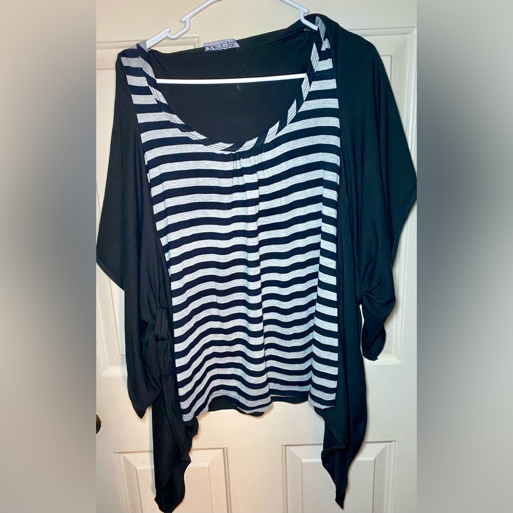 Duetime Women’s Black & White Stripped Lightweight Maternity‎ Top L/XL